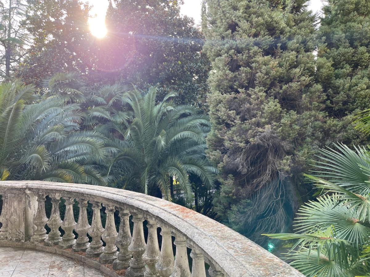 Gagra Hotel Printsevskii Zamok Buitenkant foto